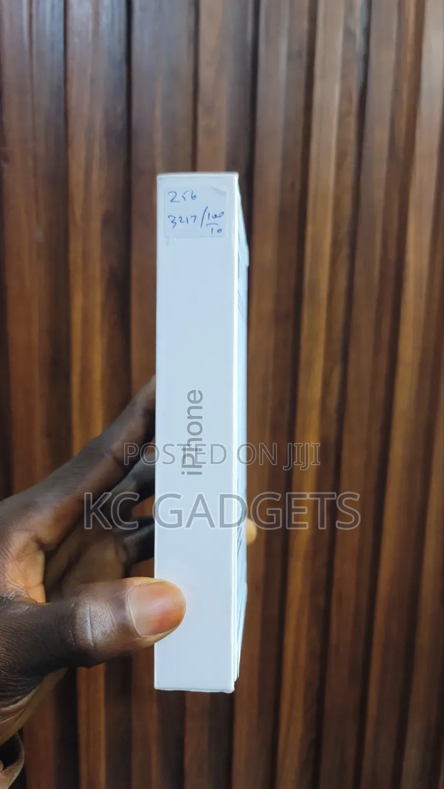 New Apple iPhone 16 Pro Max 256 GB Gold