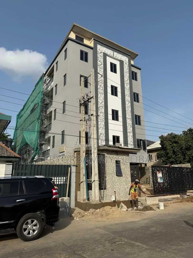 Furnished 3bdrm Apartment in Queens Manor, Alagomeji for sale
