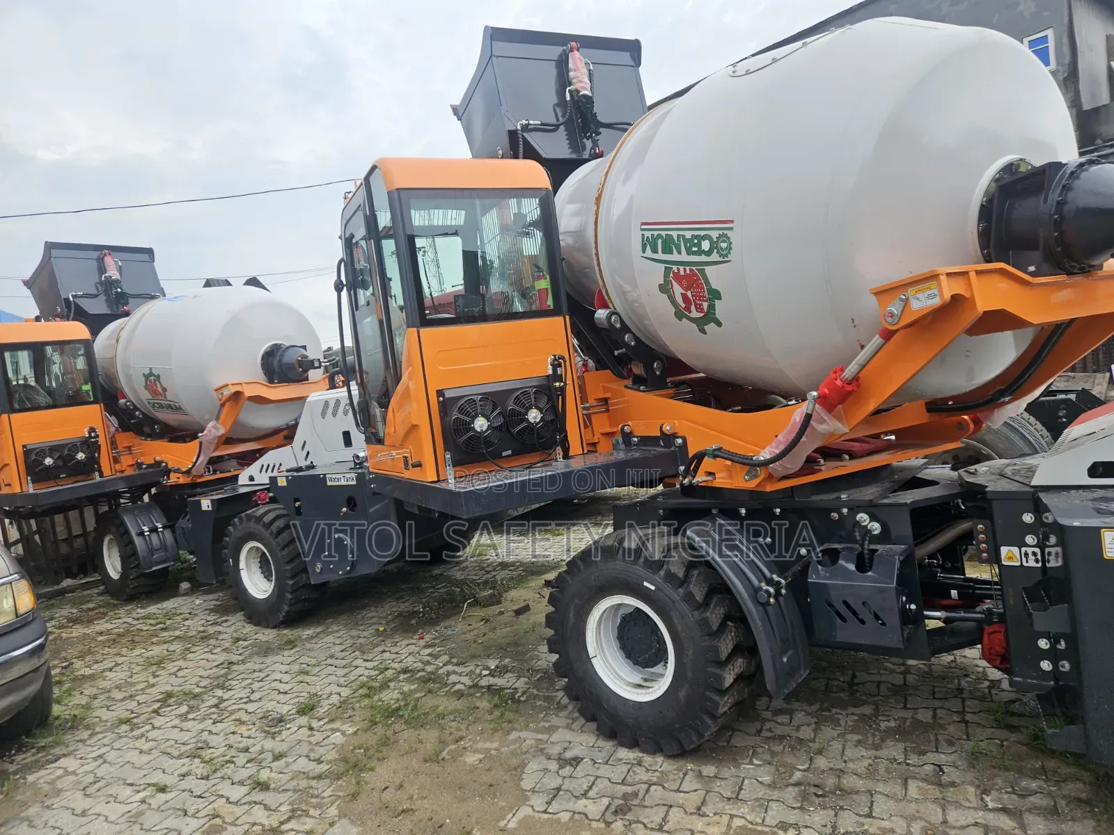 4cubic Oceanic Mobile Selfloading Concrete Mixer