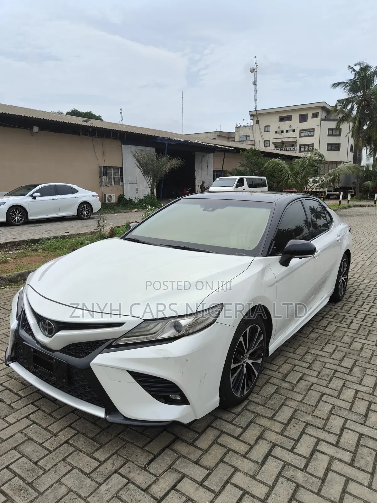 Toyota Camry 2020 White