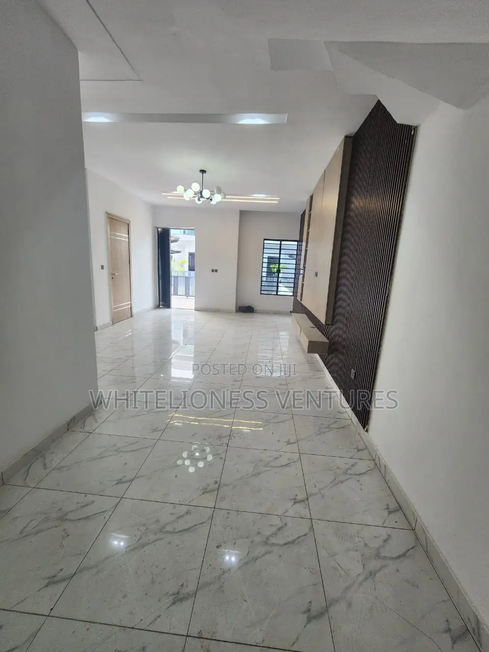 4bdrm Duplex in Orchid Road, Lafiaji for sale