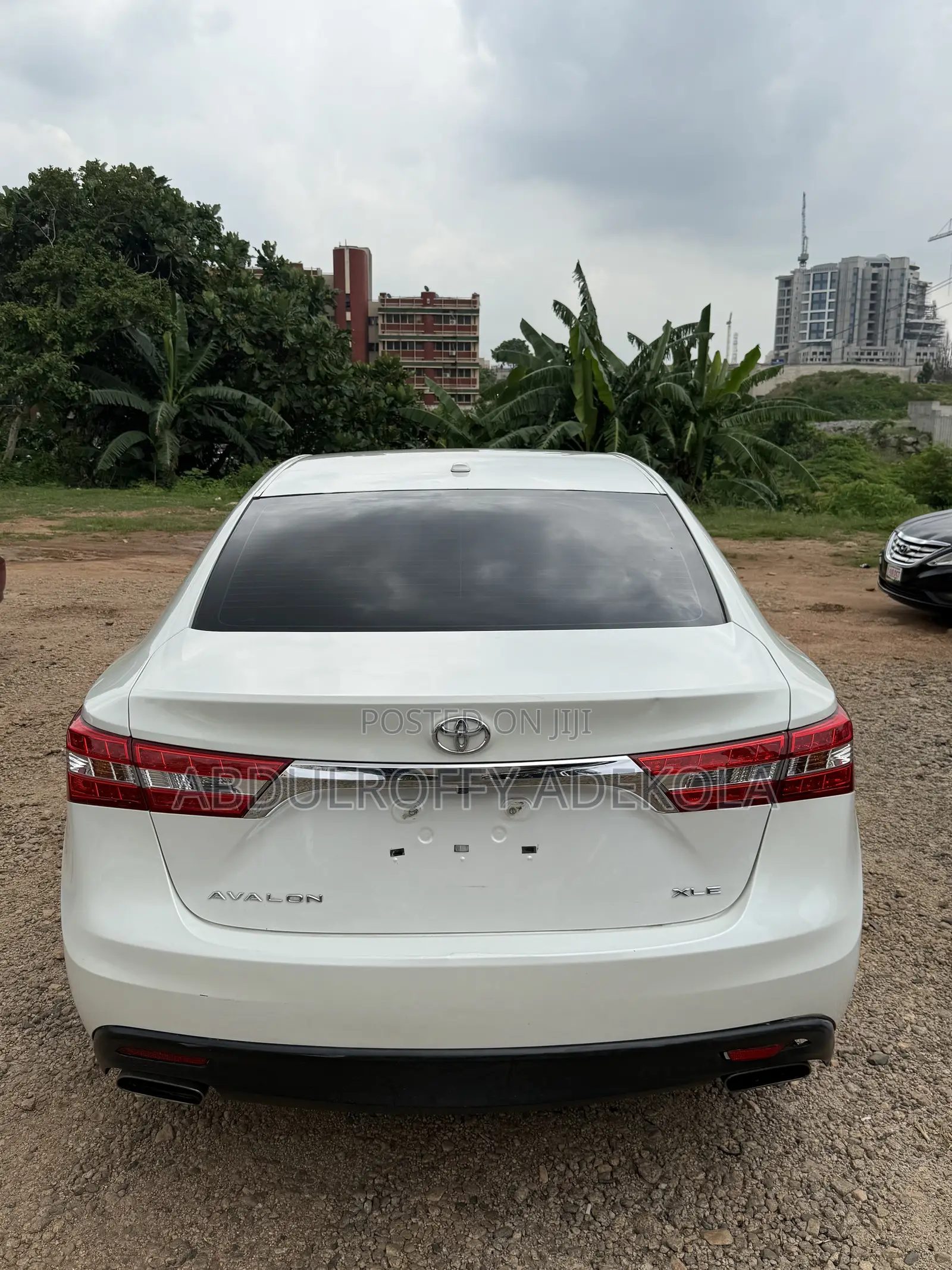 Toyota Avalon XLE FWDSedan (3.6L 6cyl 6A) 2016 White