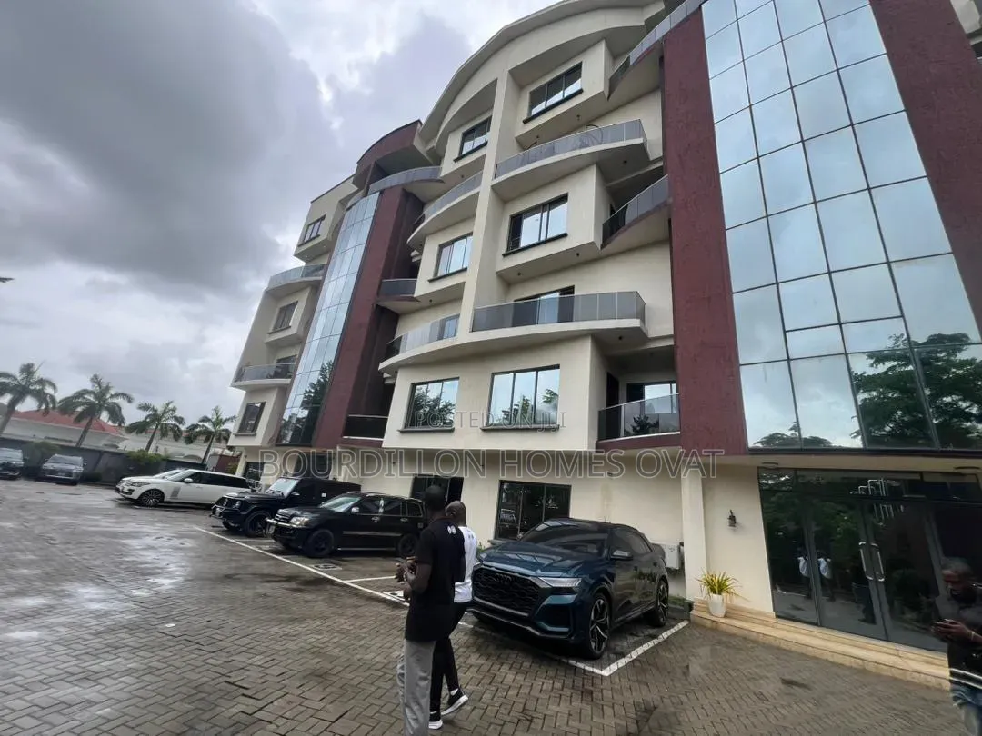 5bdrm Maisonette in Banana Island Lagos for rent
