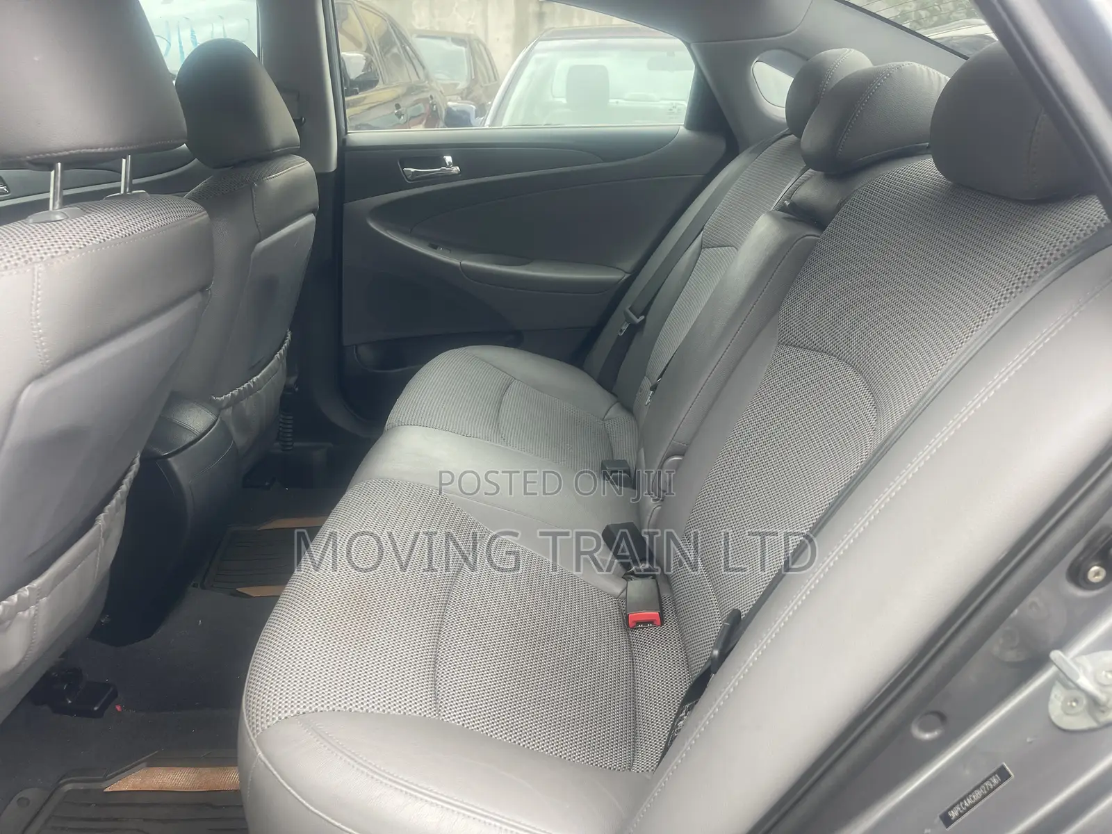 Hyundai Sonata Limited 2.0T Sedan (2.0L 4cyl 6A) 2011 Gray