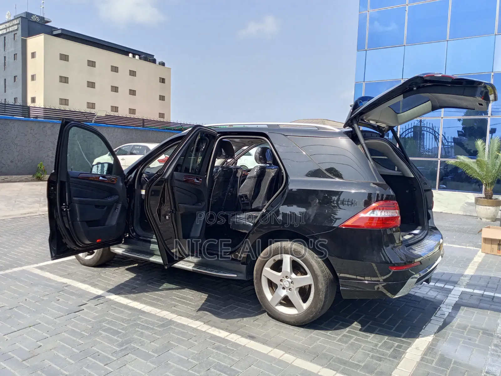 Mercedes-Benz M Class ML 550 4Matic 2013 Black