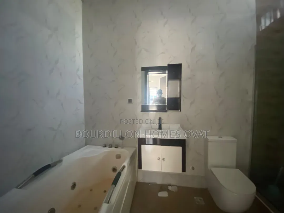4bdrm Duplex in Orchid Lekki Lagos for rent