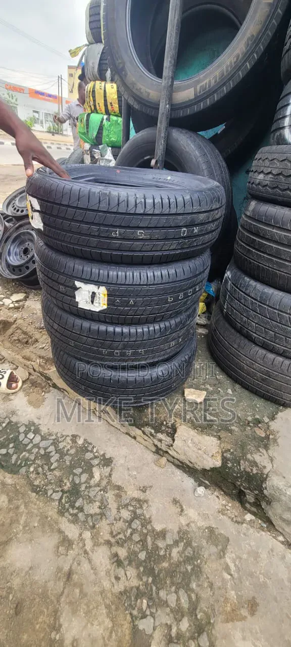 Brand New 205/60r16 Dunlop