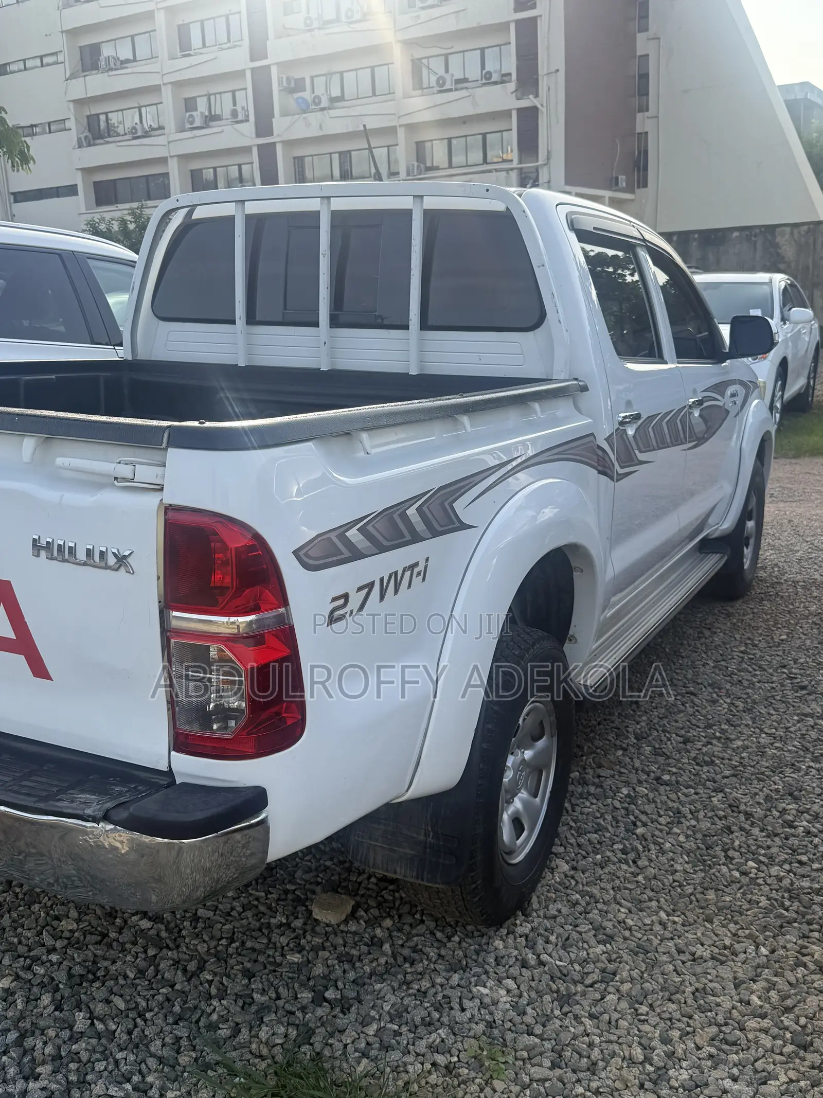 Toyota Hilux SR 4x4 2015 White