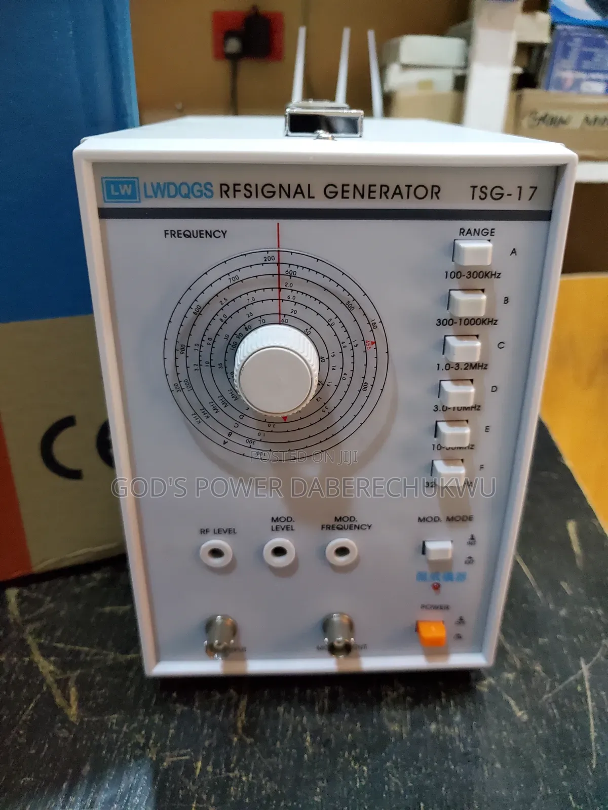 TSG-17 Radio Frequency (Rf) Signal Generato