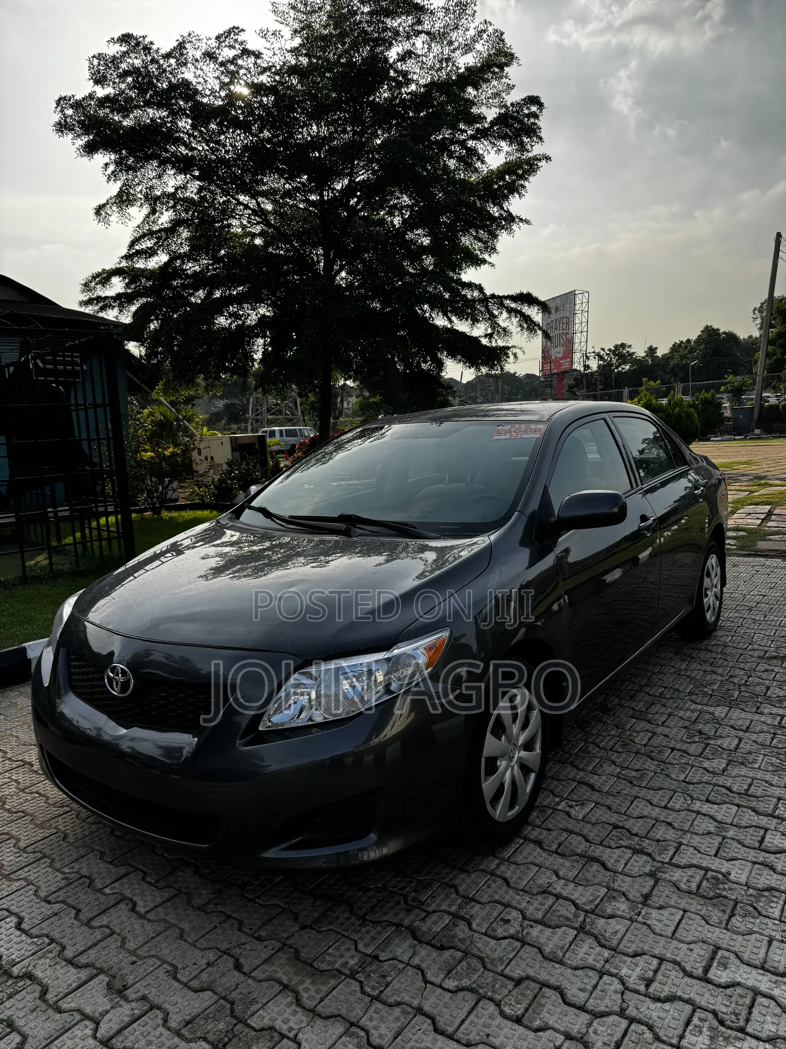 Toyota Corolla LE 4dr Sedan (1.8L 4cyl 4A) 2010 Gray
