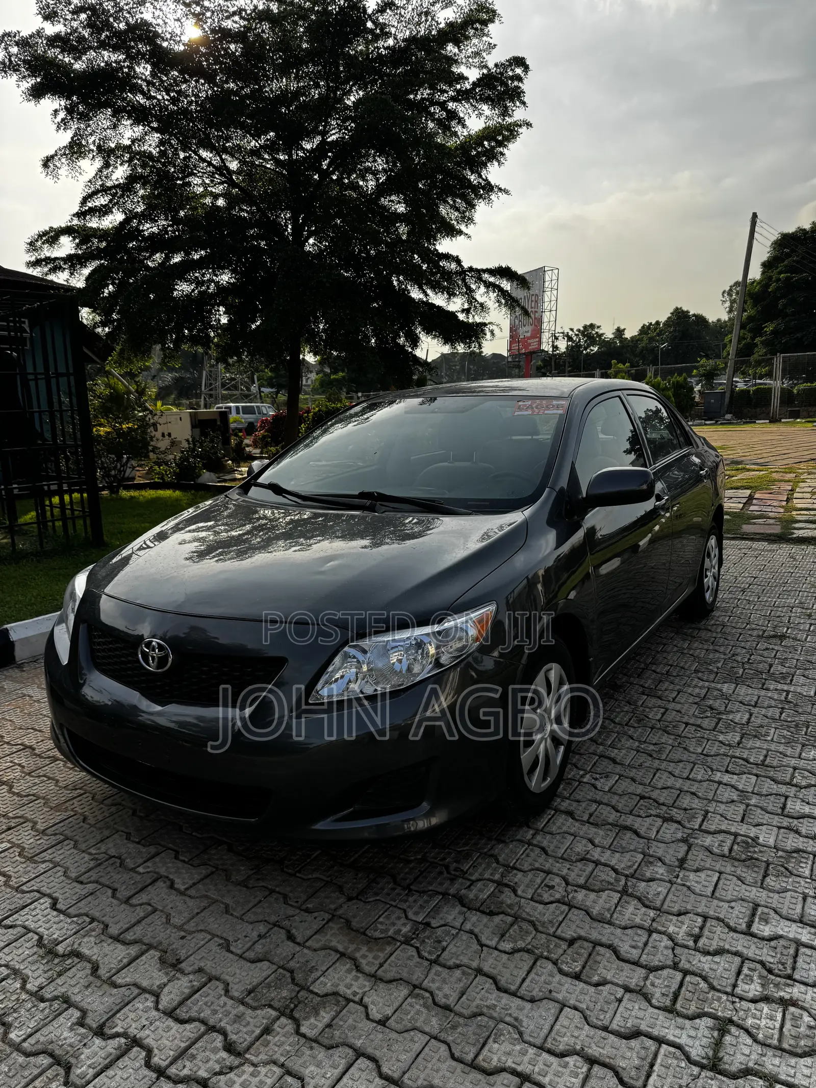 Toyota Corolla LE 4dr Sedan (1.8L 4cyl 4A) 2010 Gray