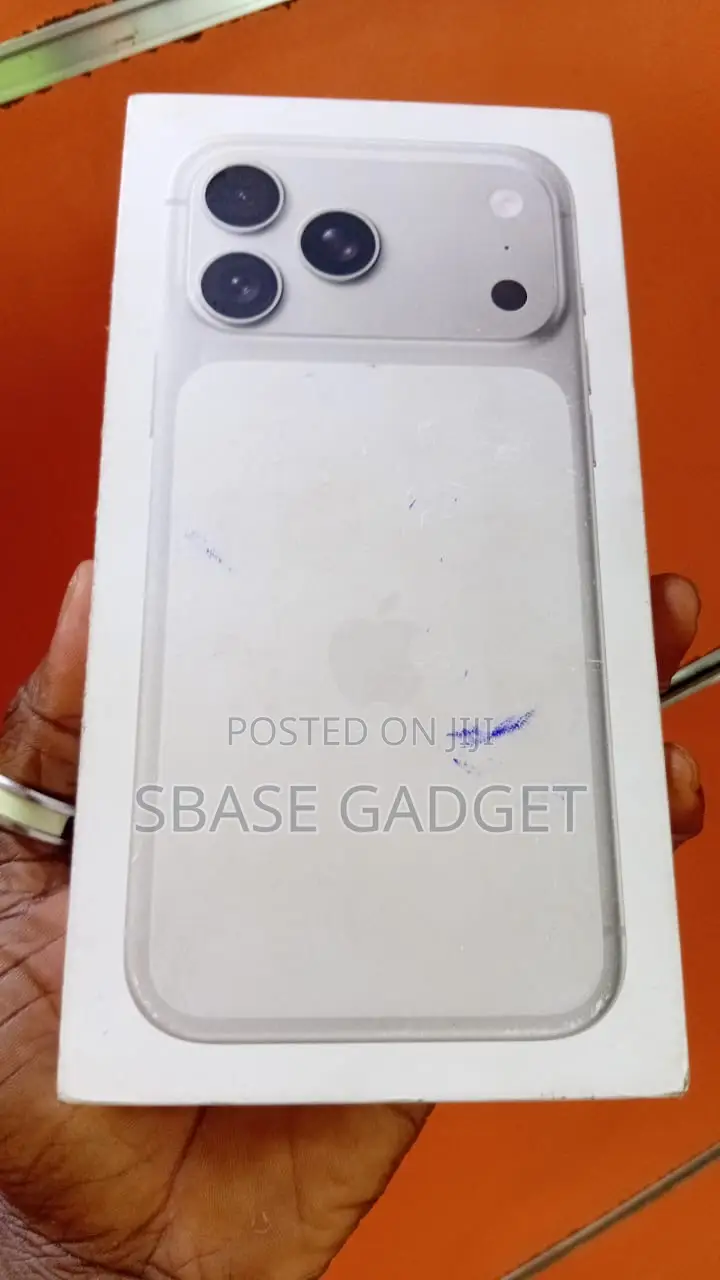 New Apple iPhone 17 Pro Max 256 GB Silver
