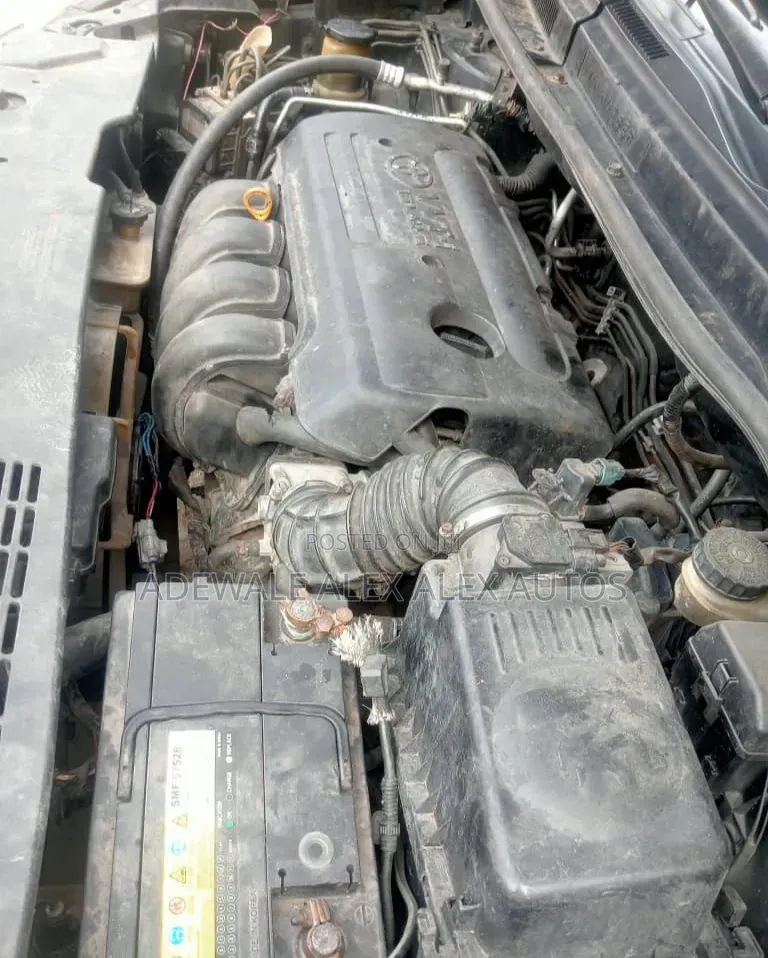Toyota Corolla 2004 Gold
