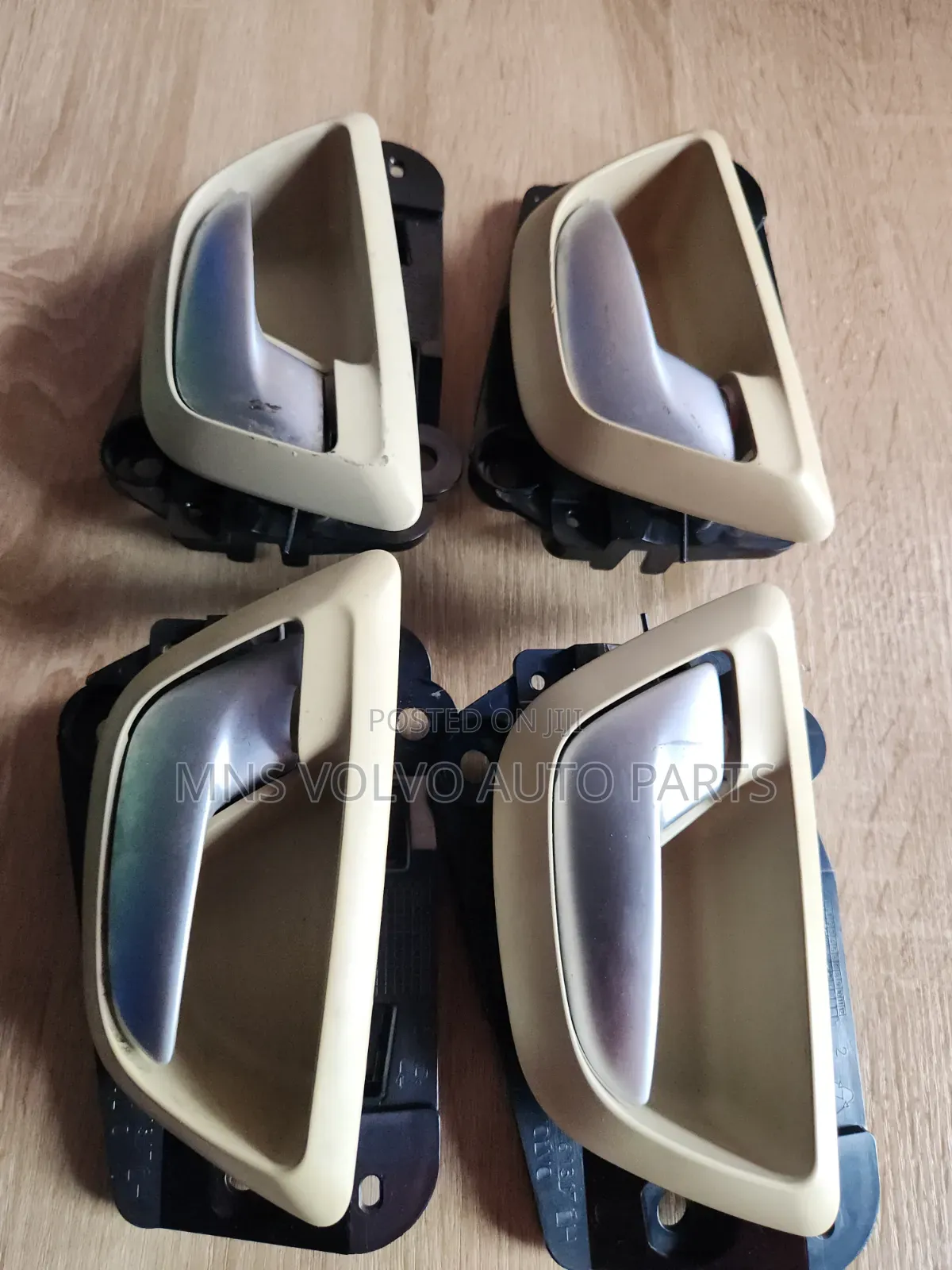 03-014 Xc90 Inner Door Opener