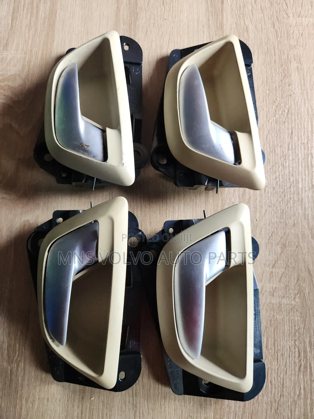 03-014 Xc90 Inner Door Opener