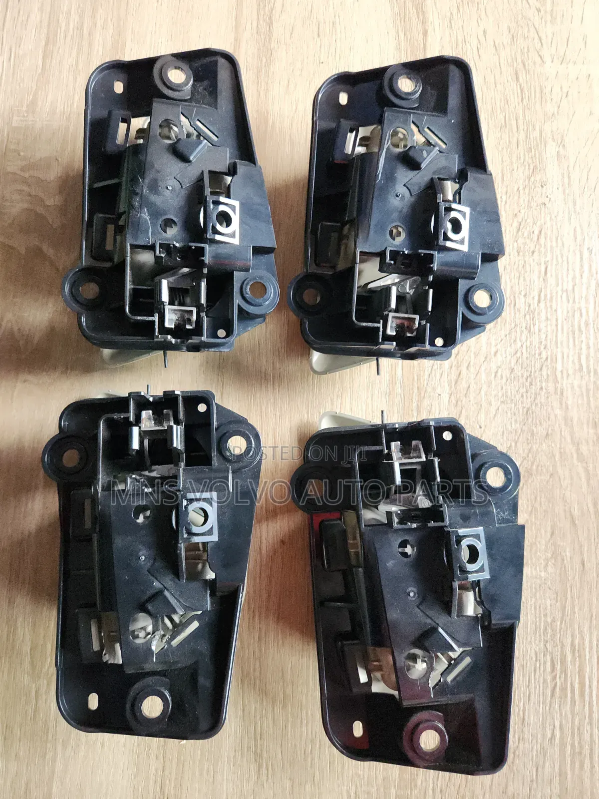 03-014 Xc90 Inner Door Opener