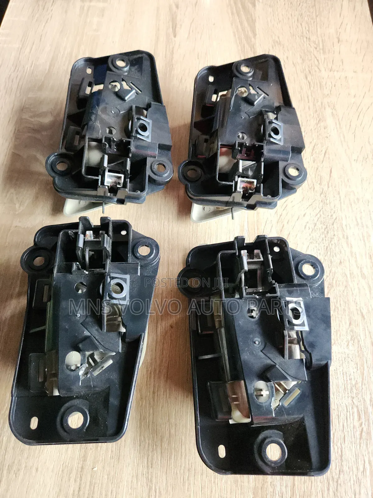 03-014 Xc90 Inner Door Opener