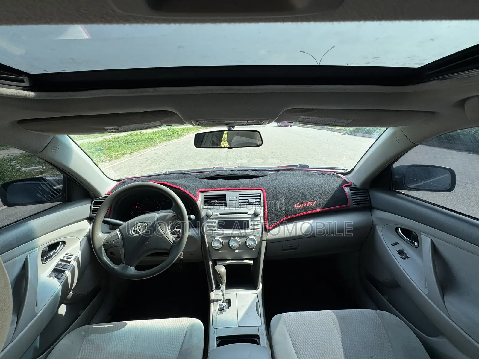 Toyota Camry LE 4dr Sedan (2.5L 4cyl 6A) 2011 Gray