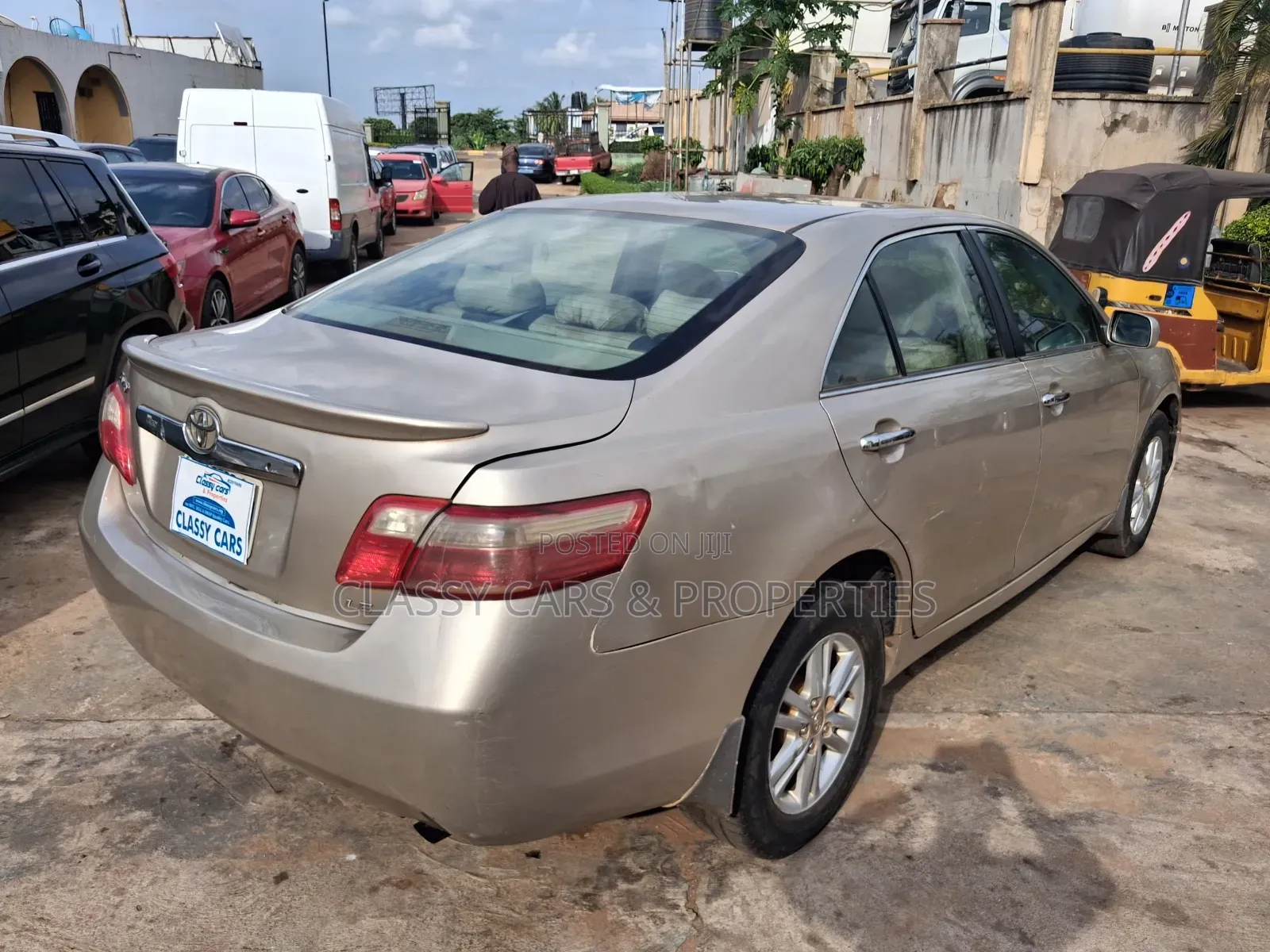 Toyota Camry LE 4dr Sedan (2.4L 4cyl 5A) 2008 Gold