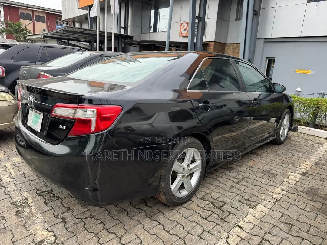 Toyota Camry SE 4dr Sedan (2.5L 4cyl 6A) 2014 Black