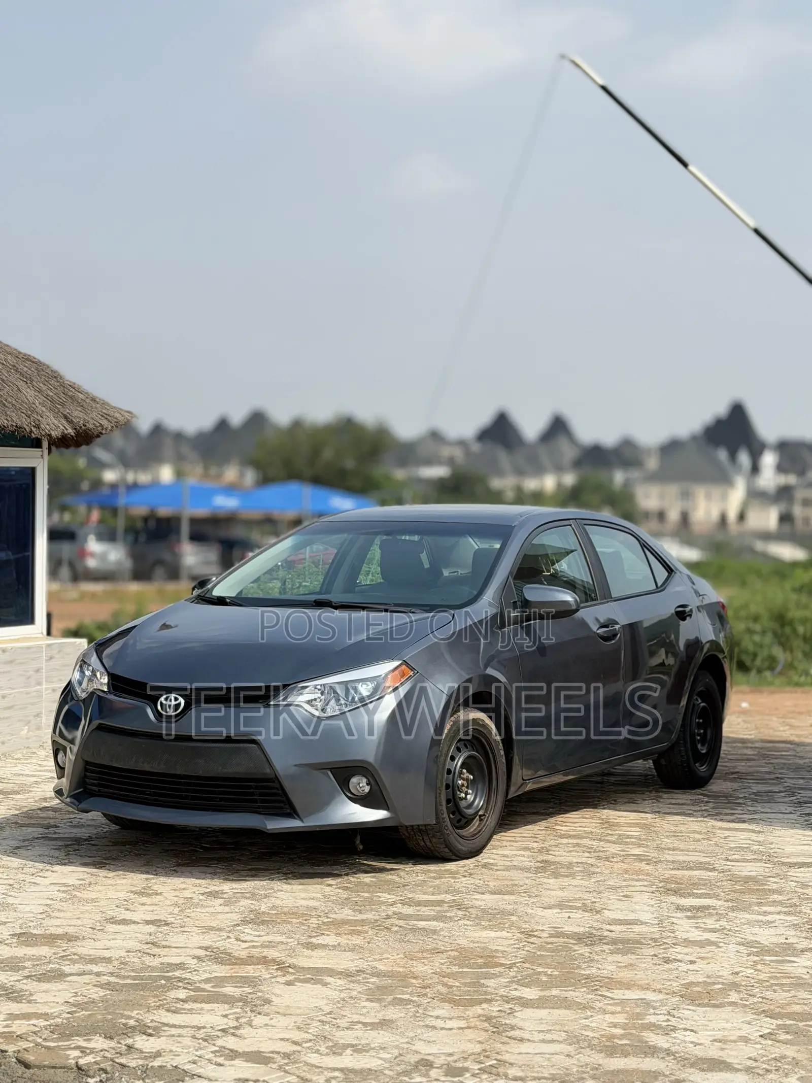 Toyota Corolla LE 4dr Sedan (1.8L 4cyl CVT) 2016 Gray