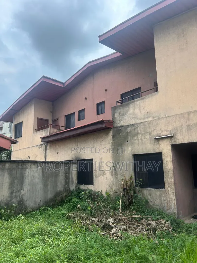 4bdrm Duplex in Nwakpa Close, Obio-Akpor for sale