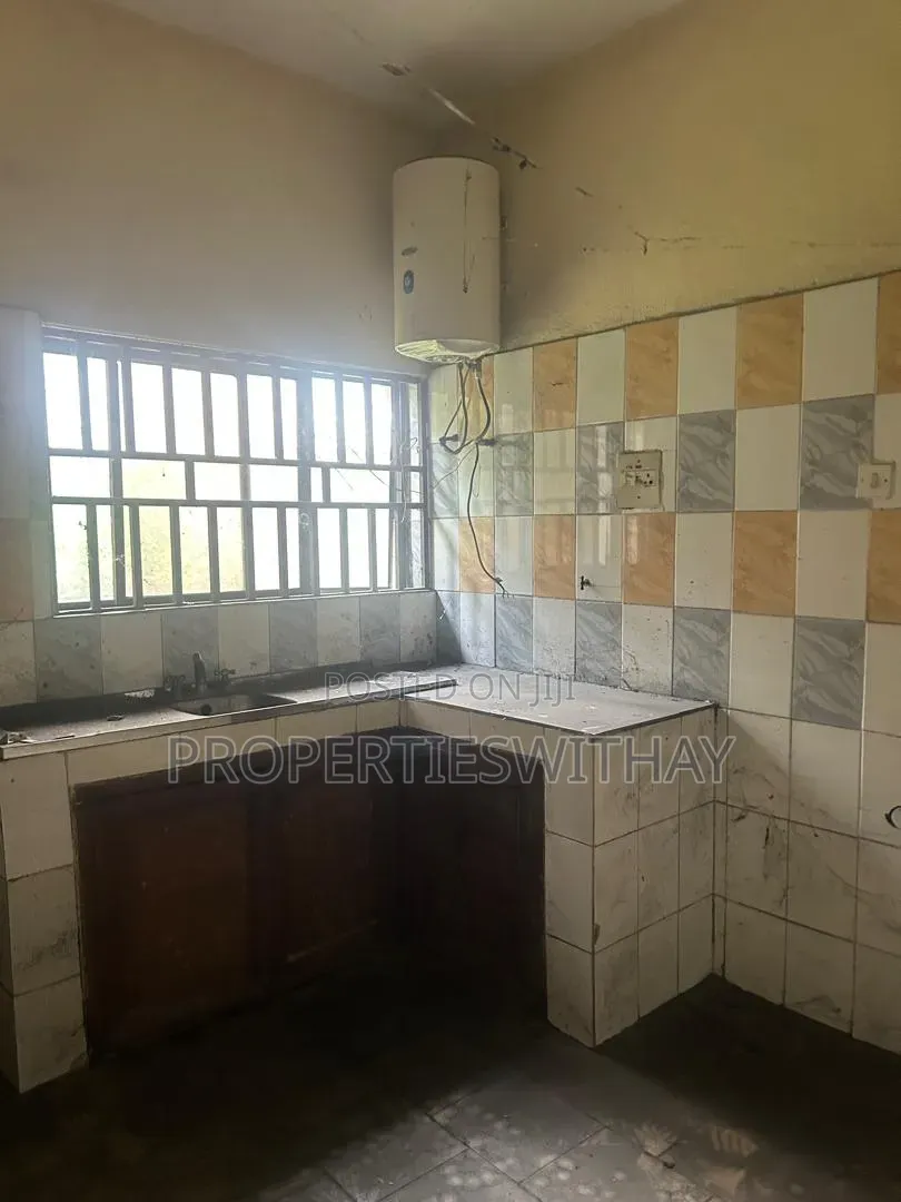 4bdrm Duplex in Nwakpa Close, Obio-Akpor for sale
