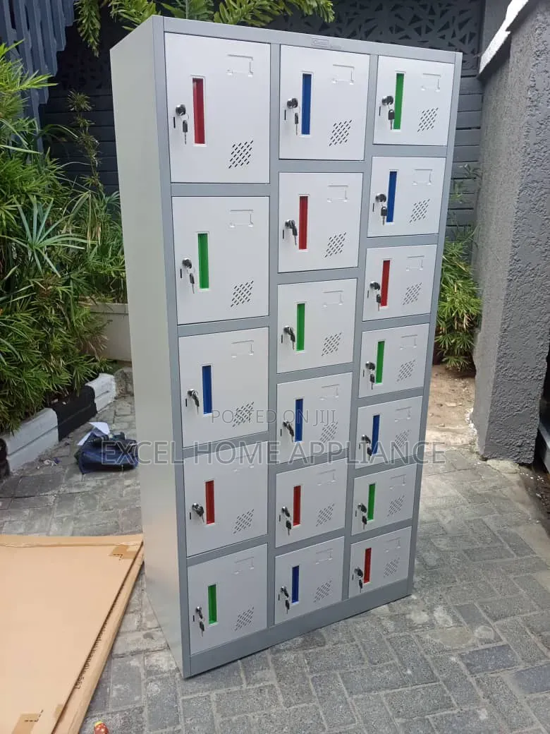 18-Locker Storage Cabinet – Multi-Compartment Steel Locker Unit