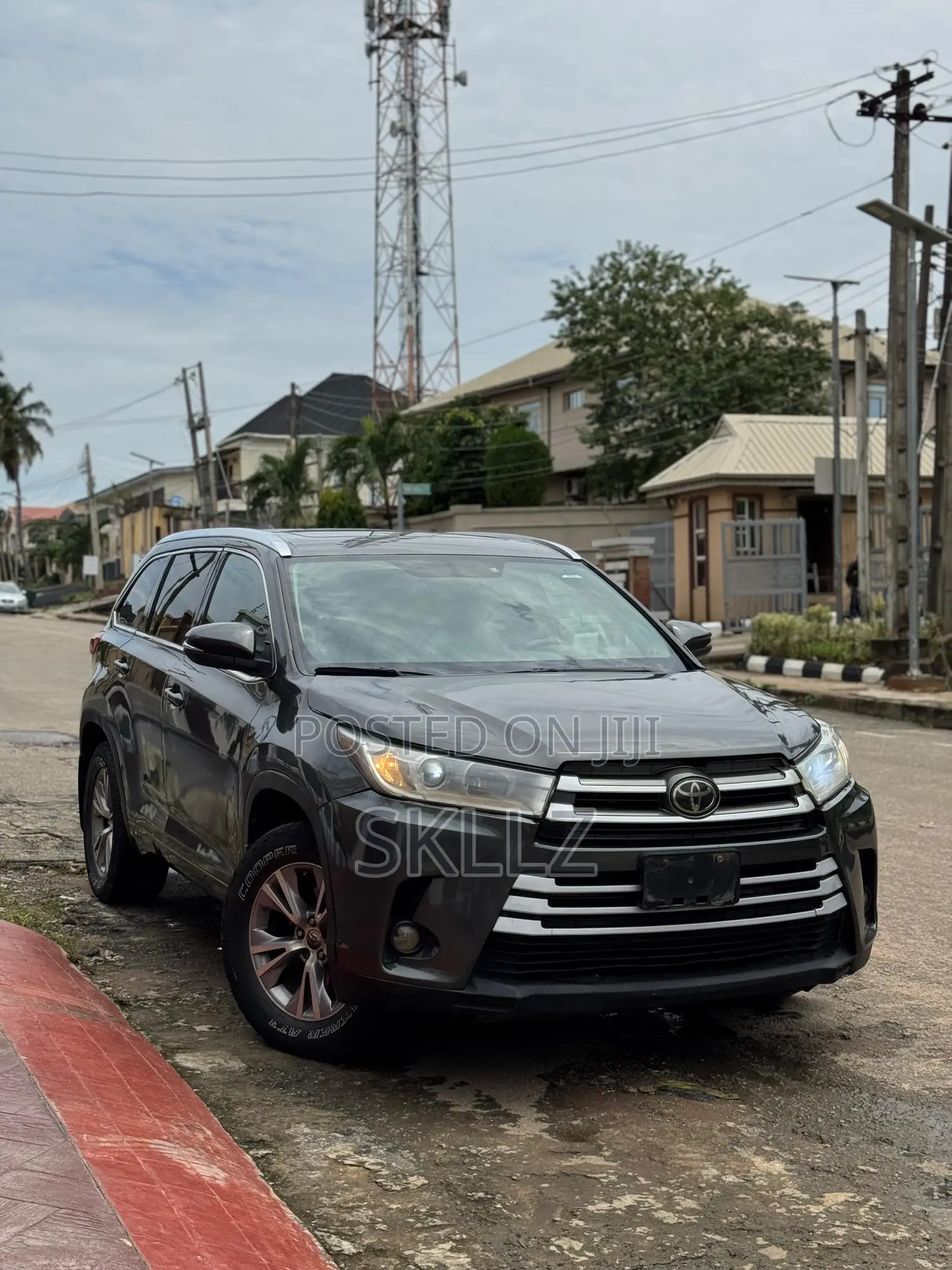 Toyota Highlander XLE 4dr SUV (3.5L 6cyl 6A) 2015 Gray