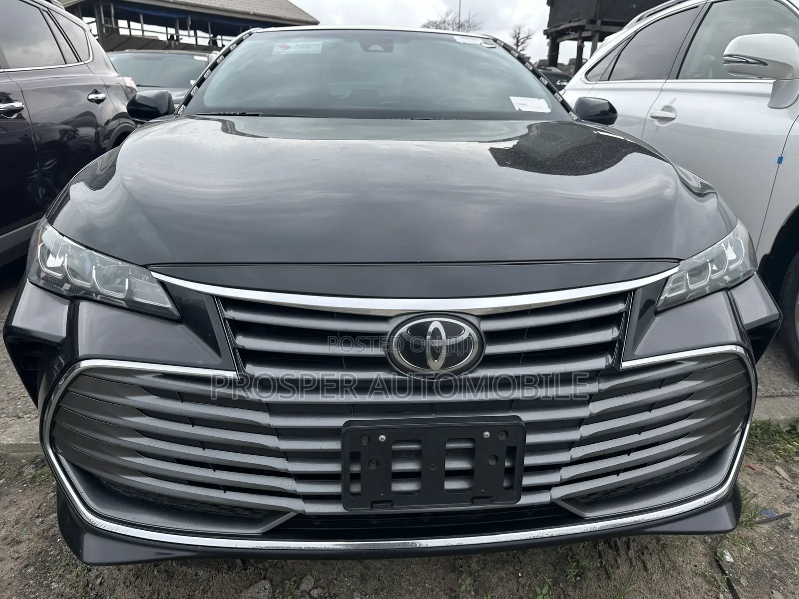 Toyota Avalon XLE 2020 Black