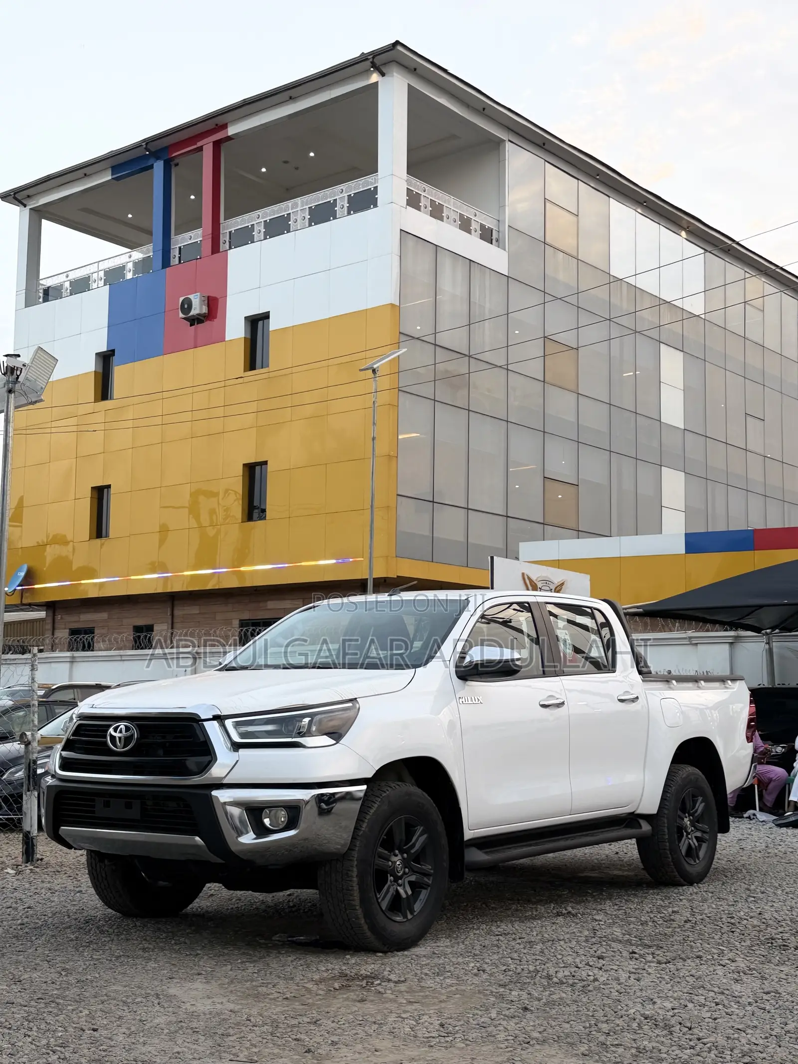 Toyota Hilux 2024 White