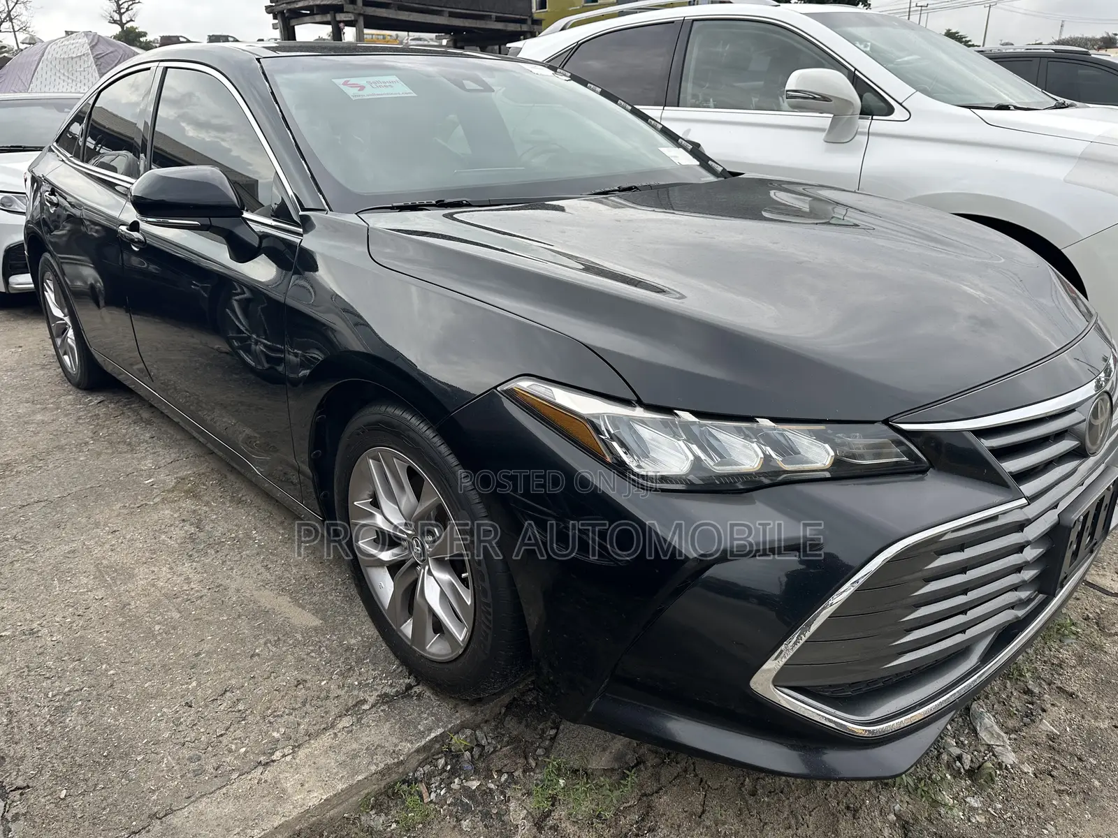 Toyota Avalon XLE 2020 Black