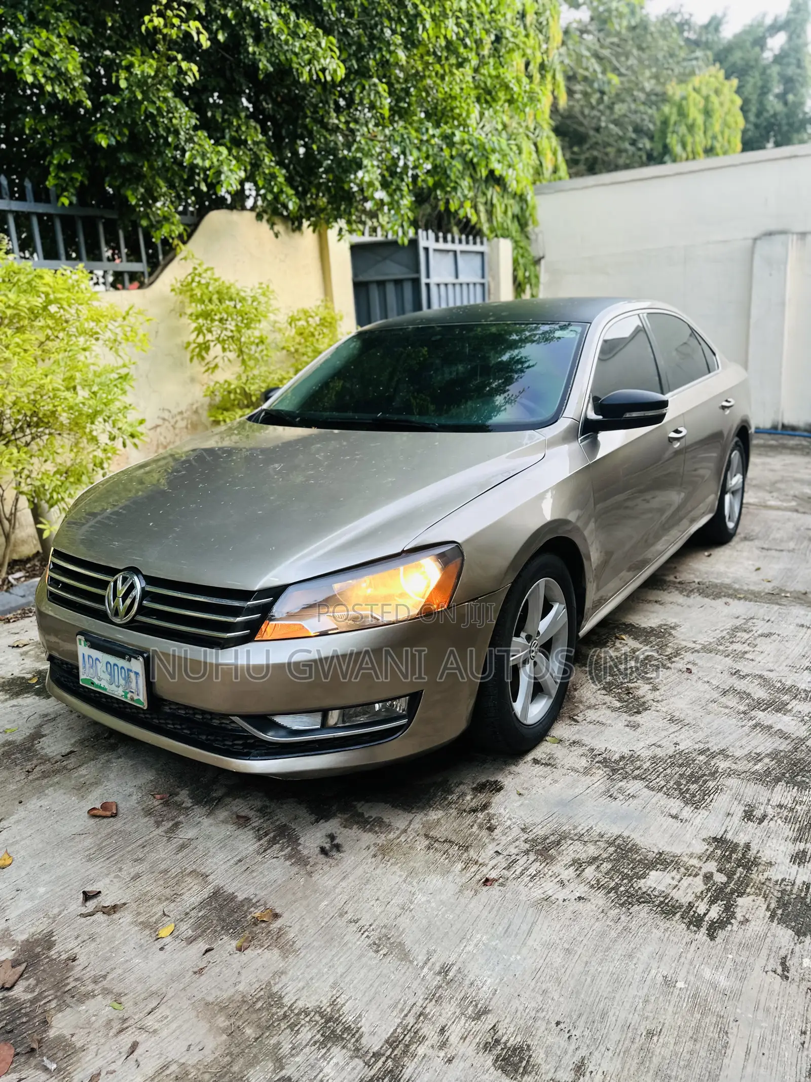 Volkswagen Passat 2015 Gold