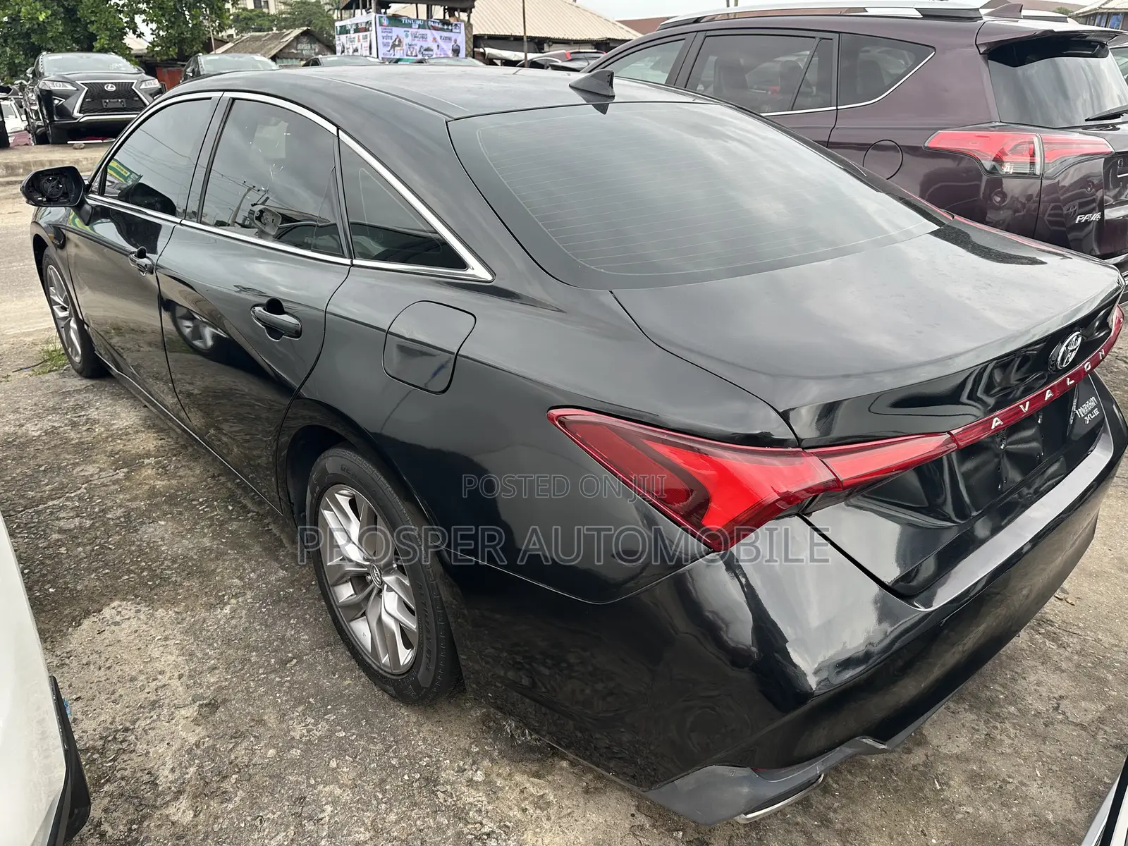 Toyota Avalon XLE 2020 Black