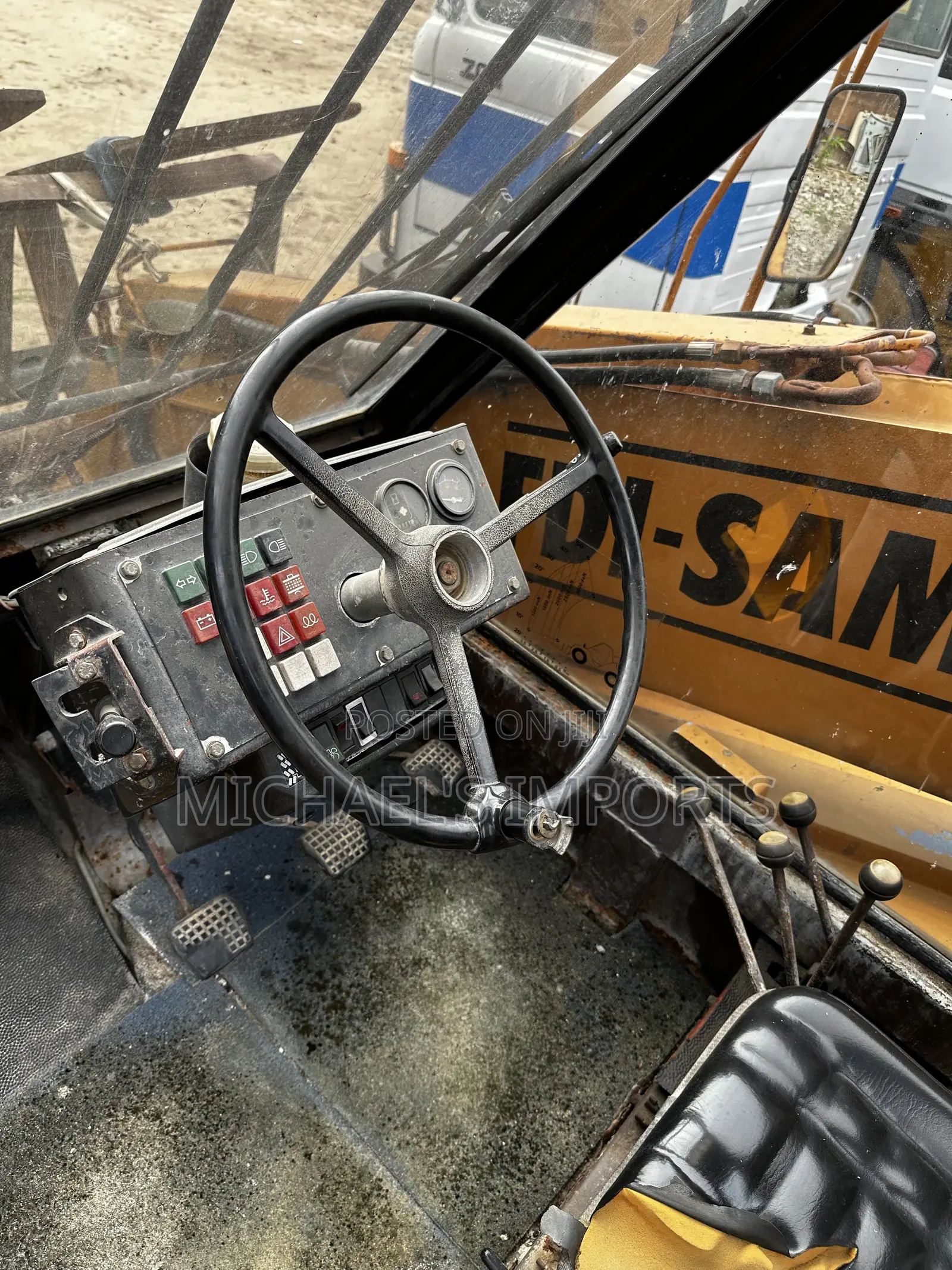 Foreign Used Heavy Duty 4x4 Fdi-Sambron Telescopic Forklift