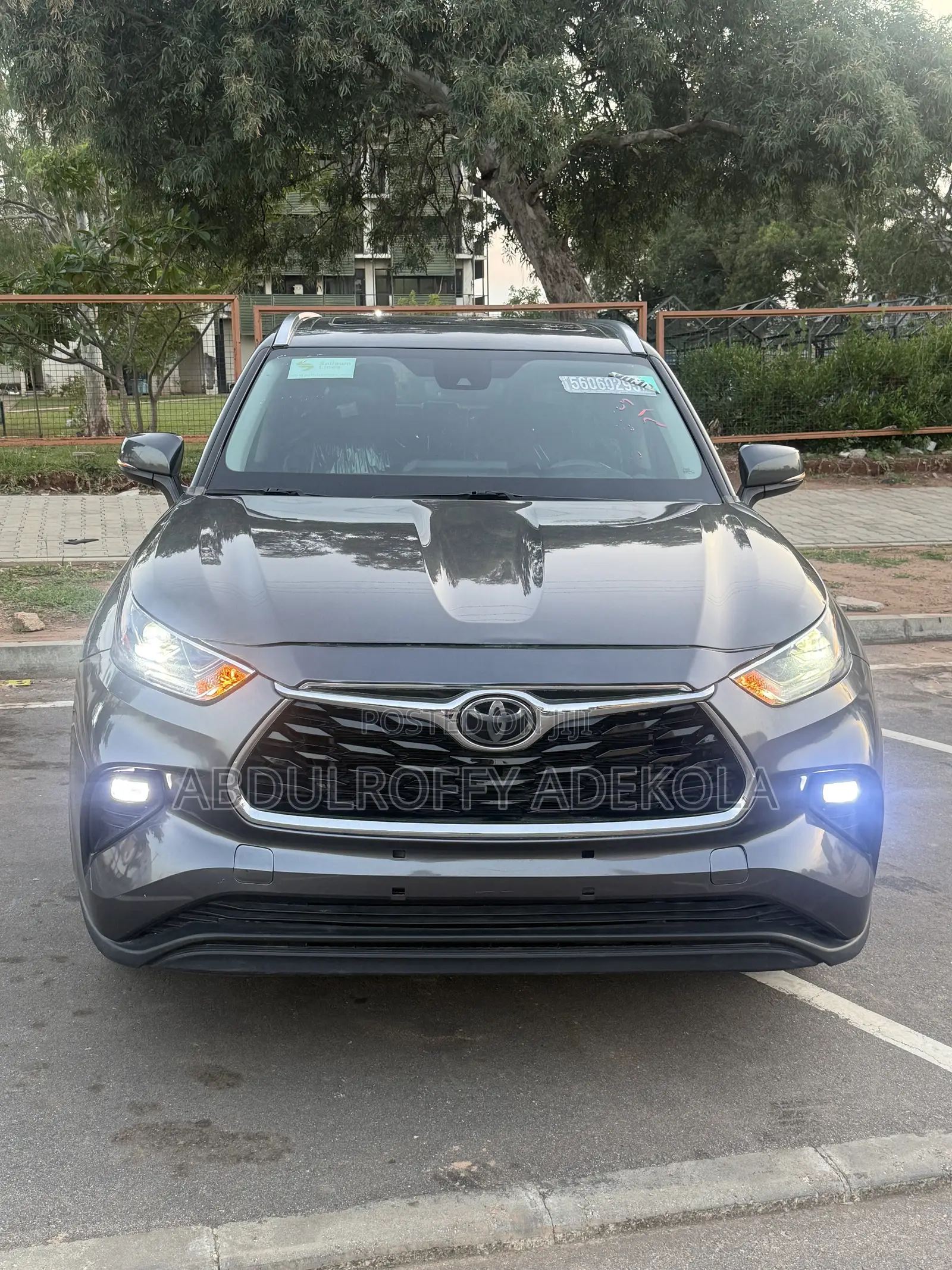 Toyota Highlander XLE 2021 Gray