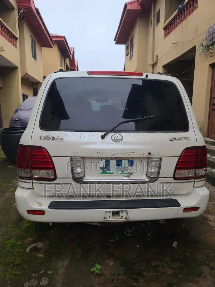 Lexus LX 470 AWD 2005 White