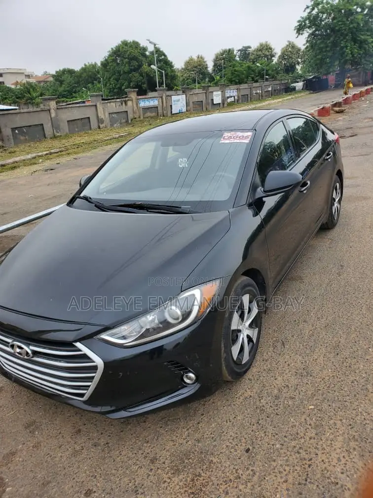 Hyundai Elantra 2018 Black