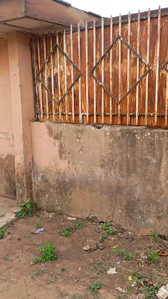 3bdrm Bungalow in Agbado for sale