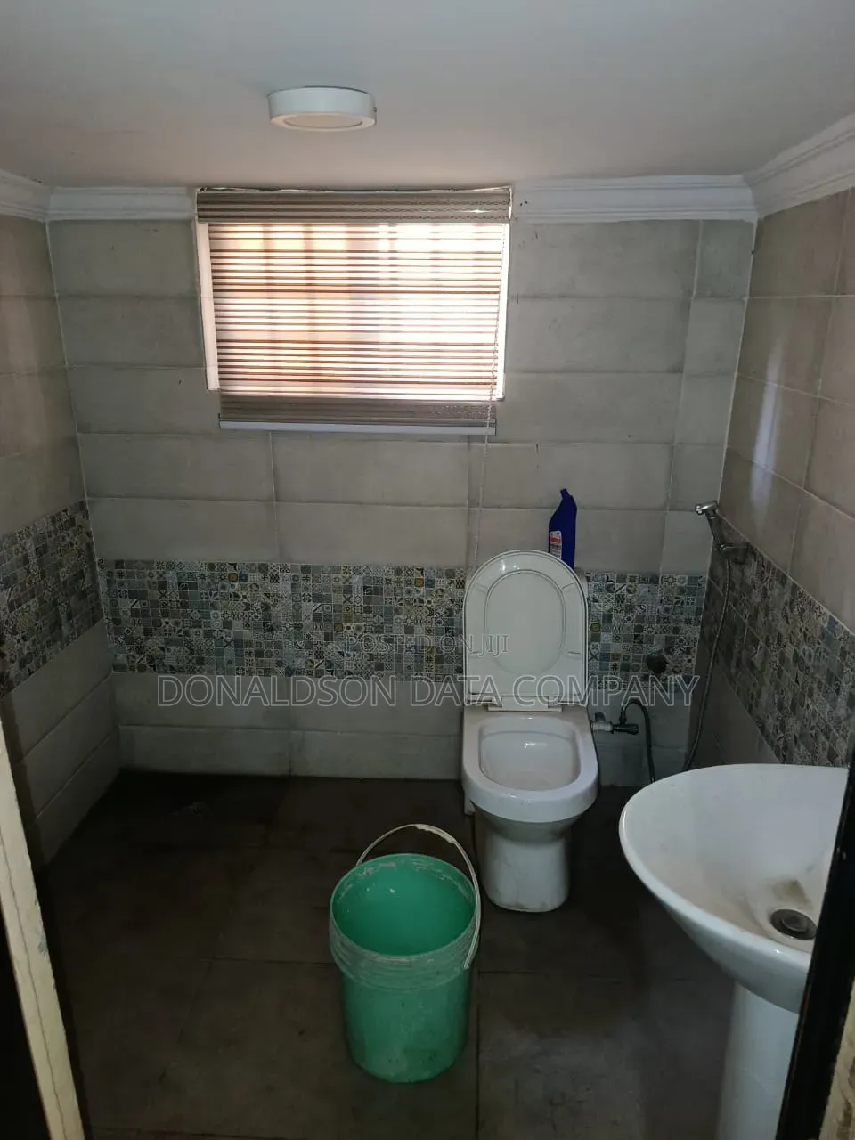 3bdrm Bungalow in Agbado for sale
