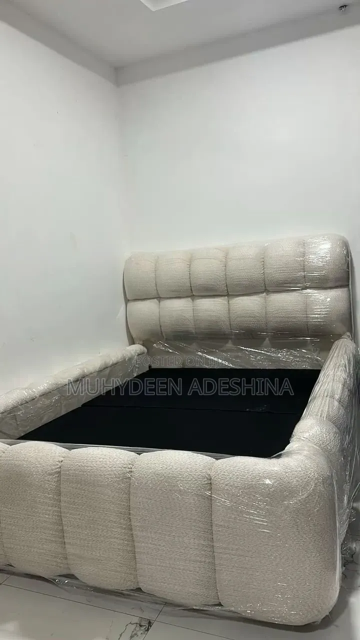 4.5 by 6ft Bed Frame