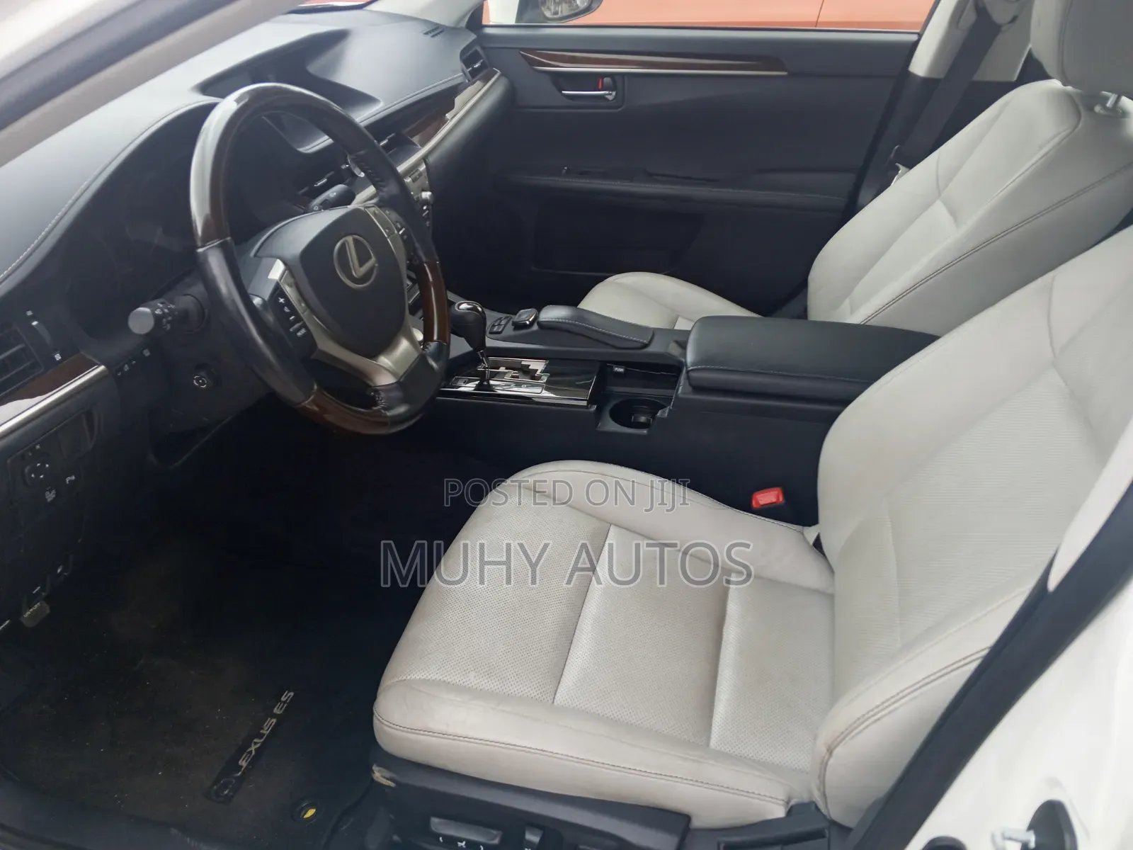 Lexus ES 2015 White