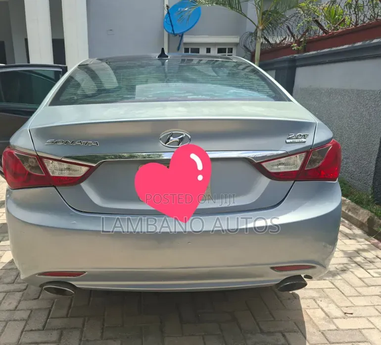 Hyundai Elantra 2012 Silver