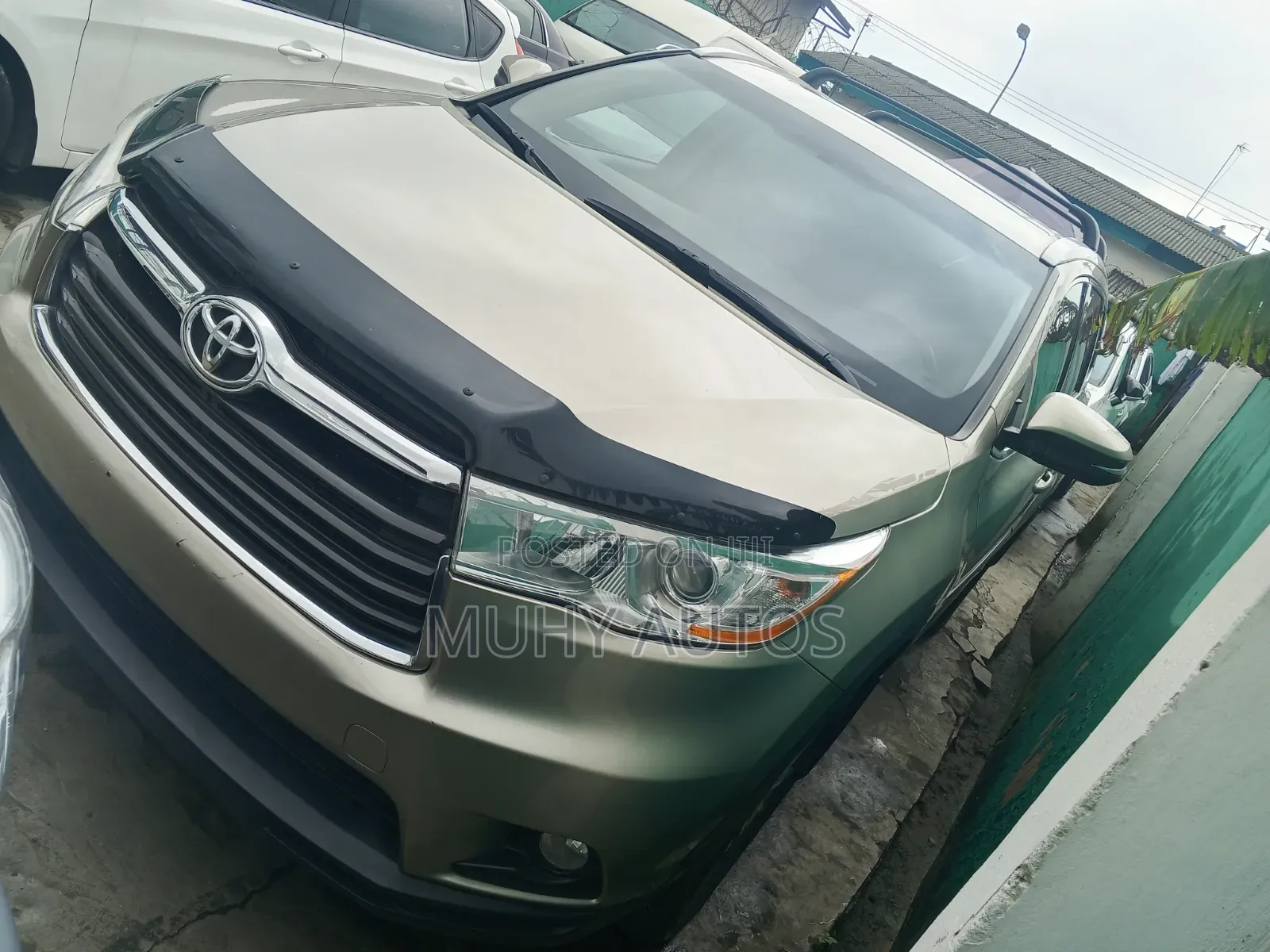 Toyota Highlander 2016 Gold
