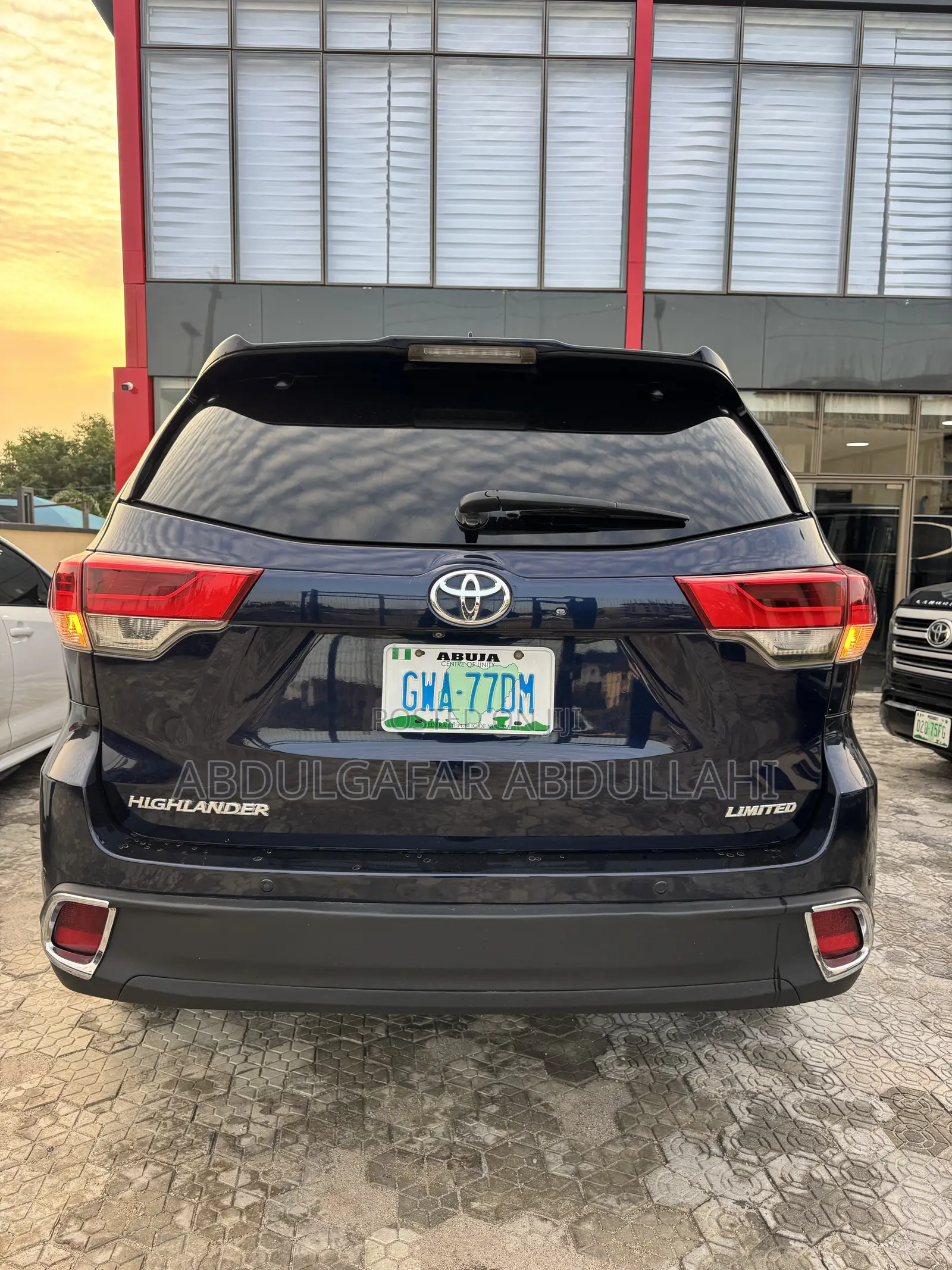 Toyota Highlander Limited 4x2 V6 (3.5L 6cyl 8A) 2017 Black
