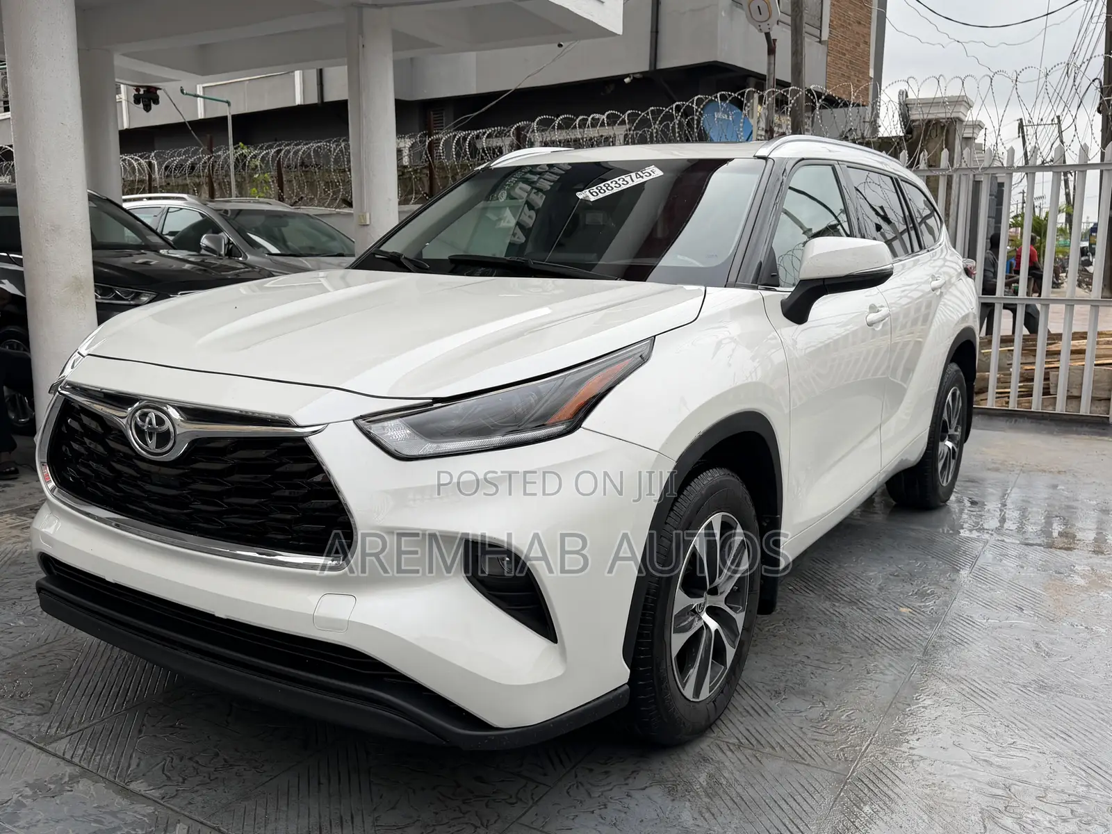Toyota Highlander XLE AWD 2023 White