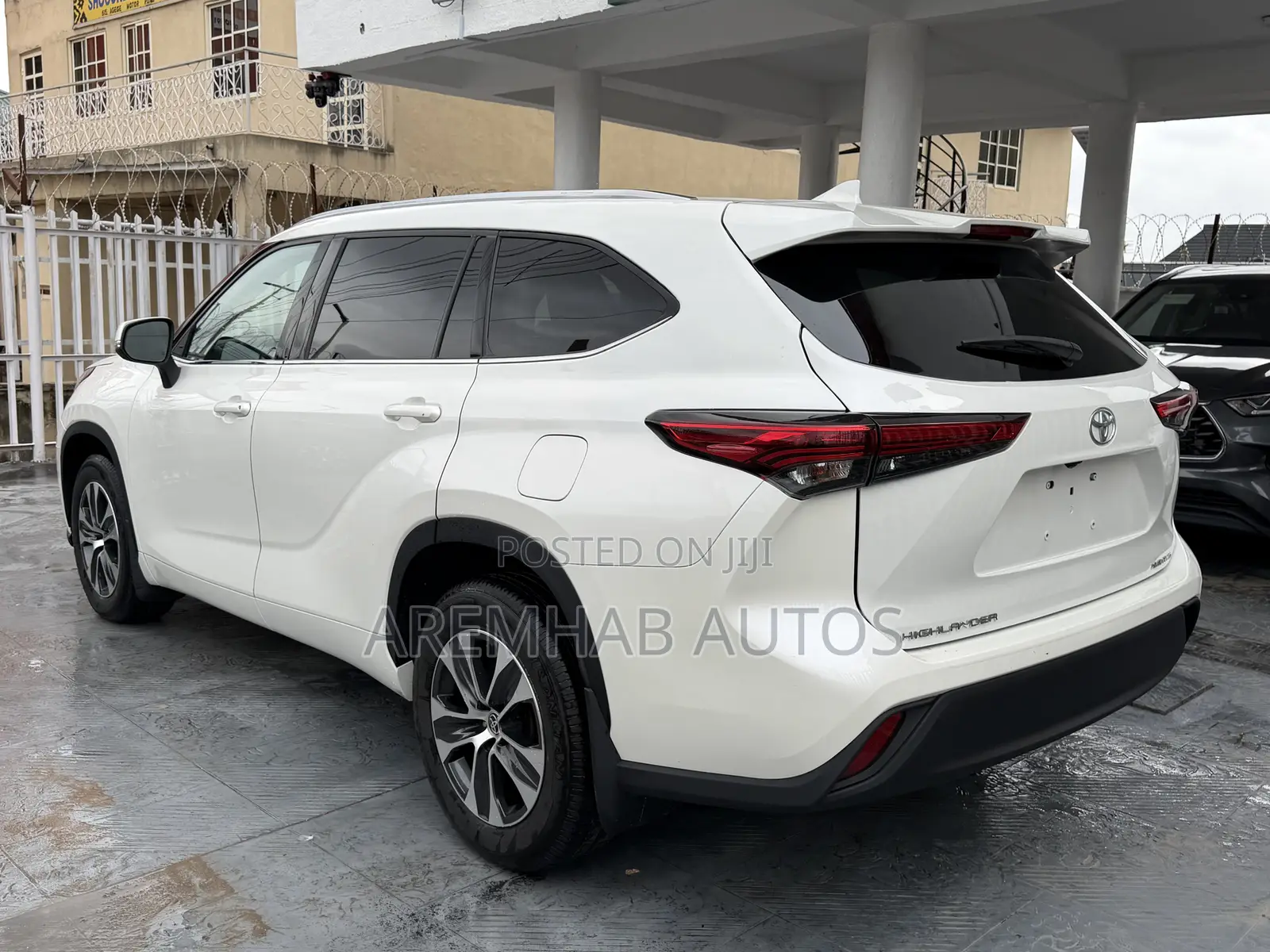 Toyota Highlander XLE AWD 2023 White