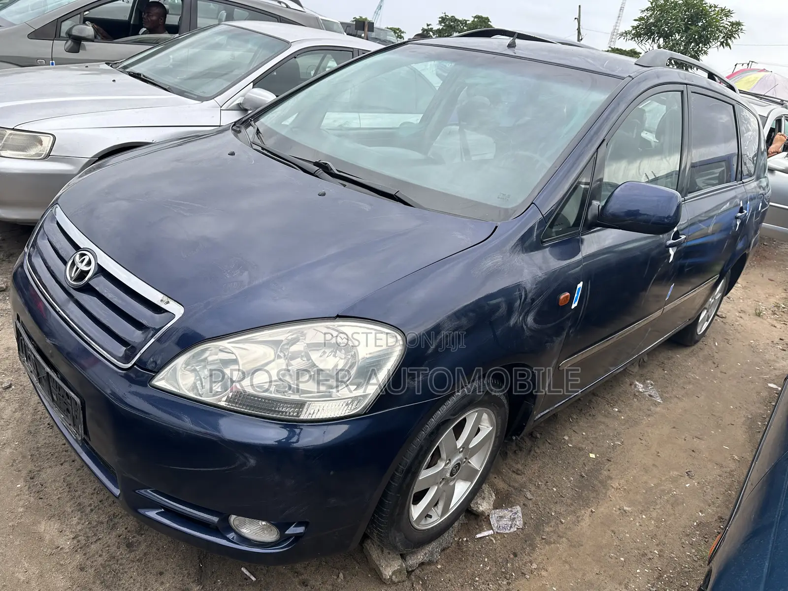 Toyota Avensis Verso 2.0 Petrol 2005 Blue