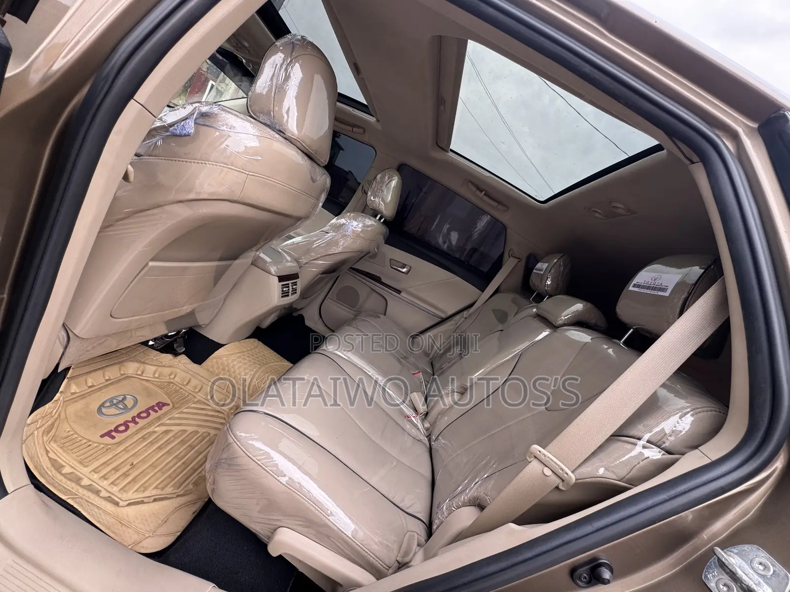Toyota Venza V6 AWD 2012 Gold