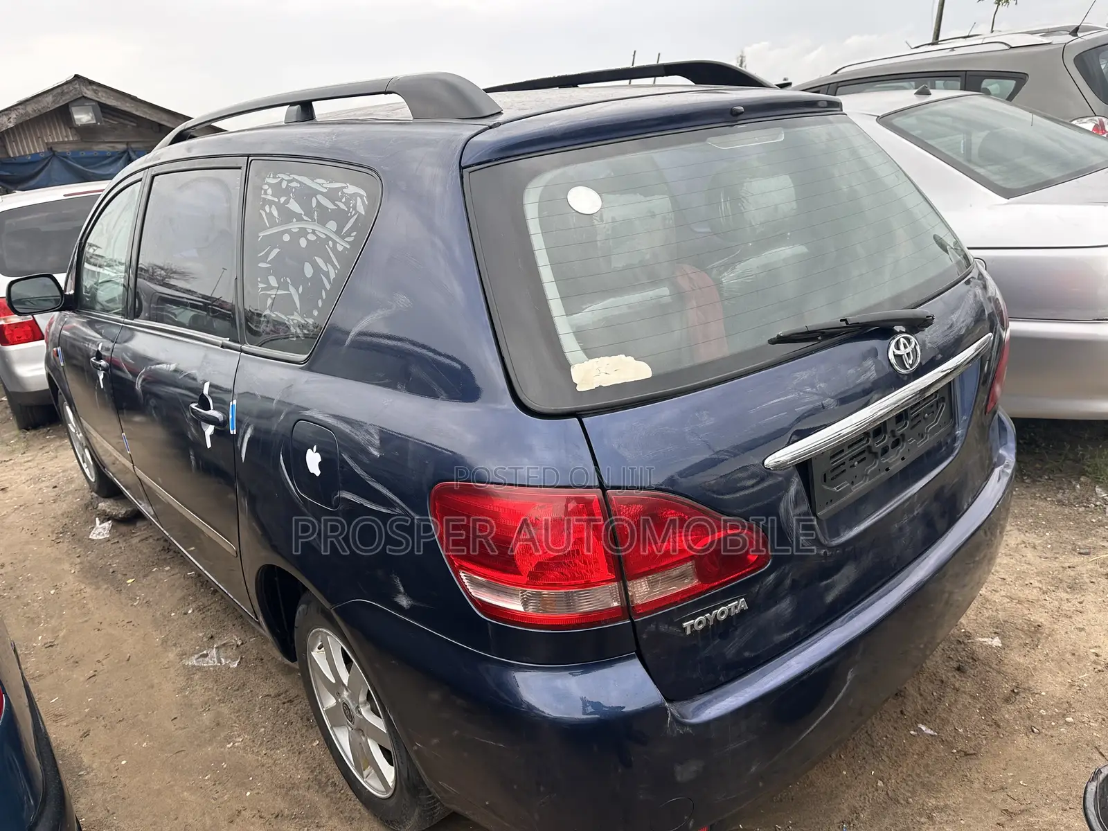 Toyota Avensis Verso 2.0 Petrol 2005 Blue